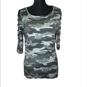 French Laundry camo top with half sleeves